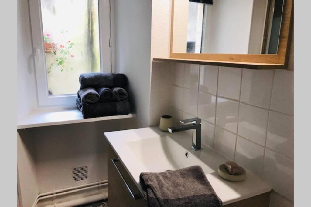 Au Coeur Du Vieux Bayeux, Logement De Charme Apartamento Exterior foto